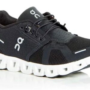 Womens Cloud 5 Low Top Sneakers